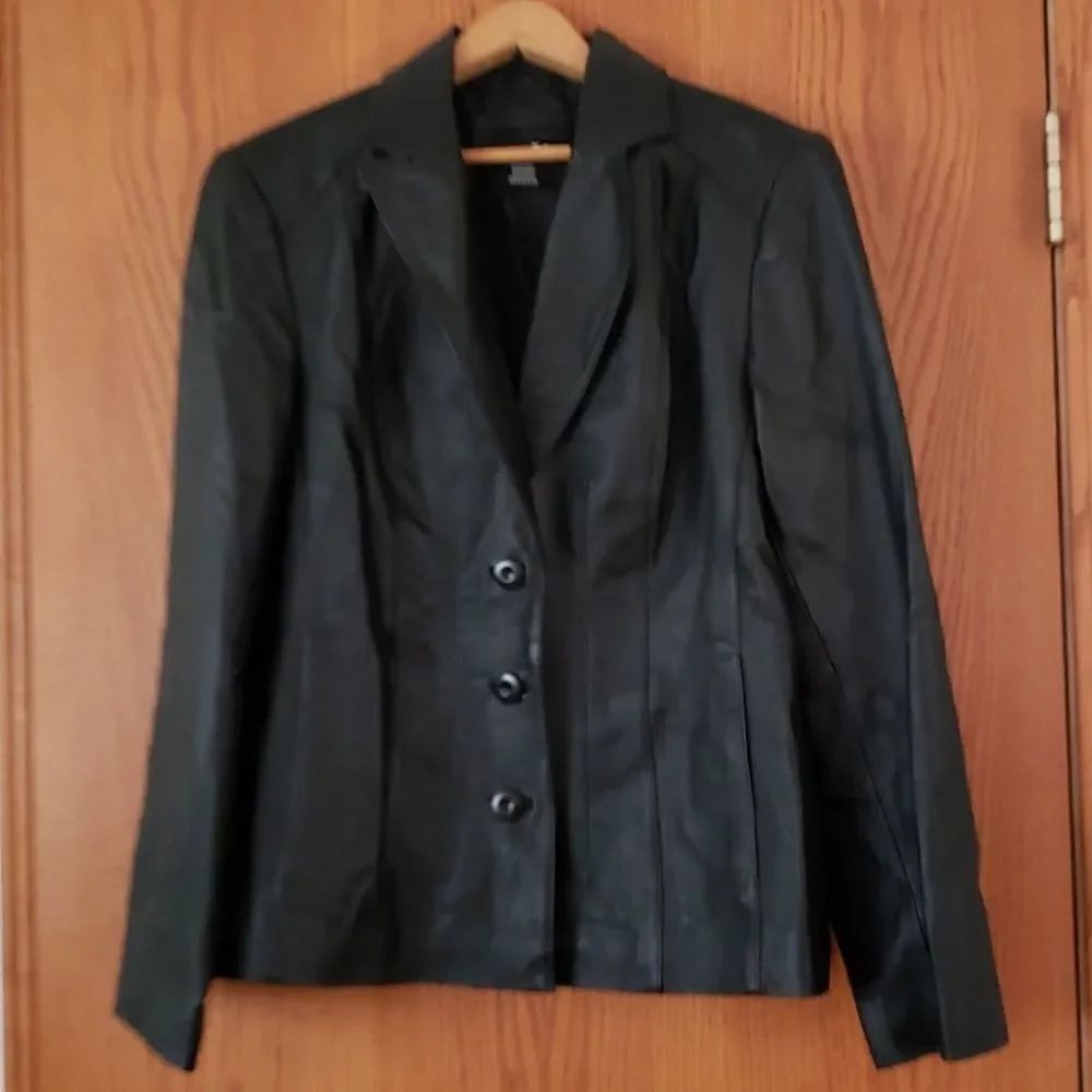 NWOT Ladies East 5th Genuine Leather Coat Jacket Sz M
